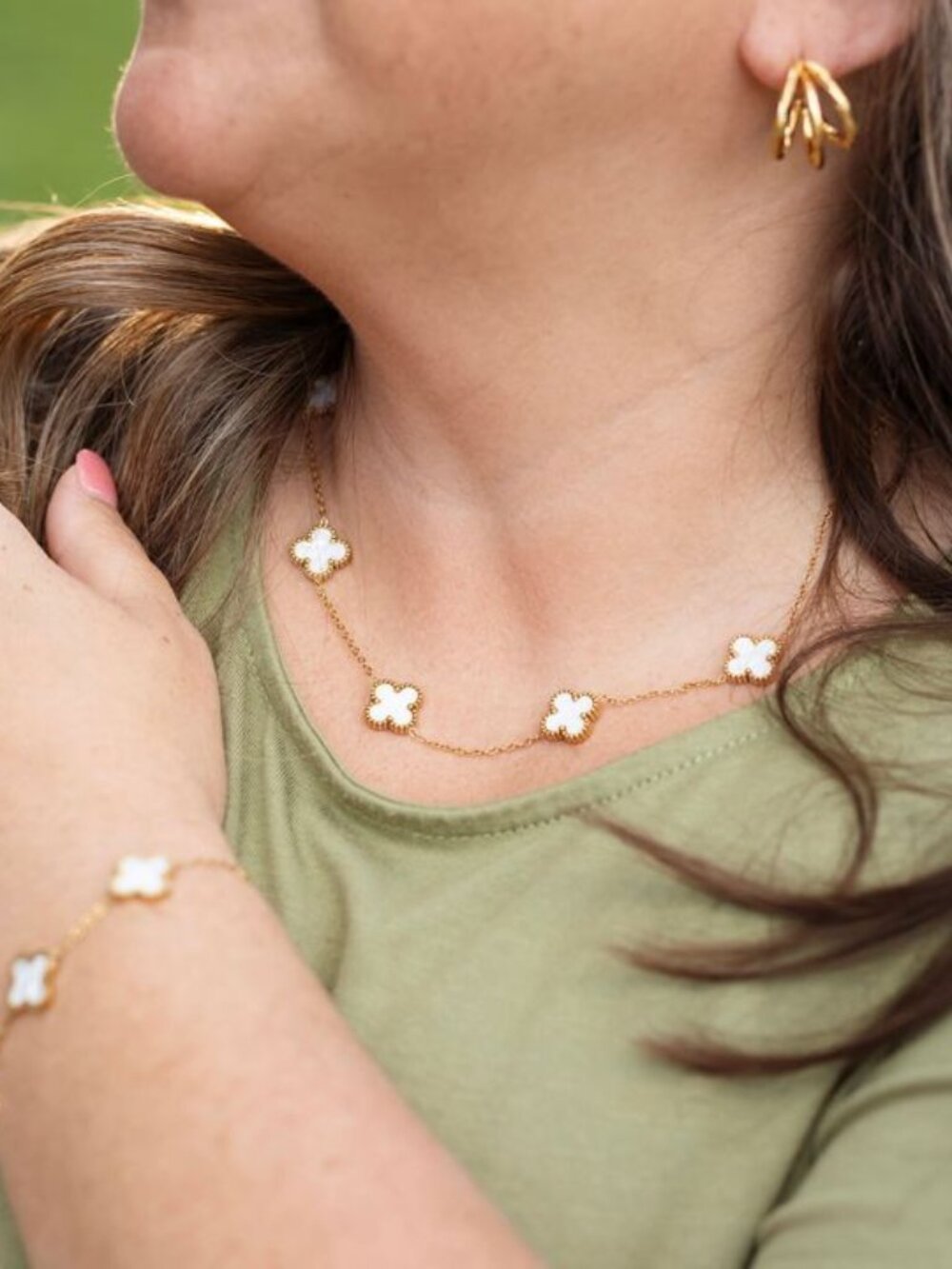 4 leaf 18k‎ gold plated bracelet and necklace
